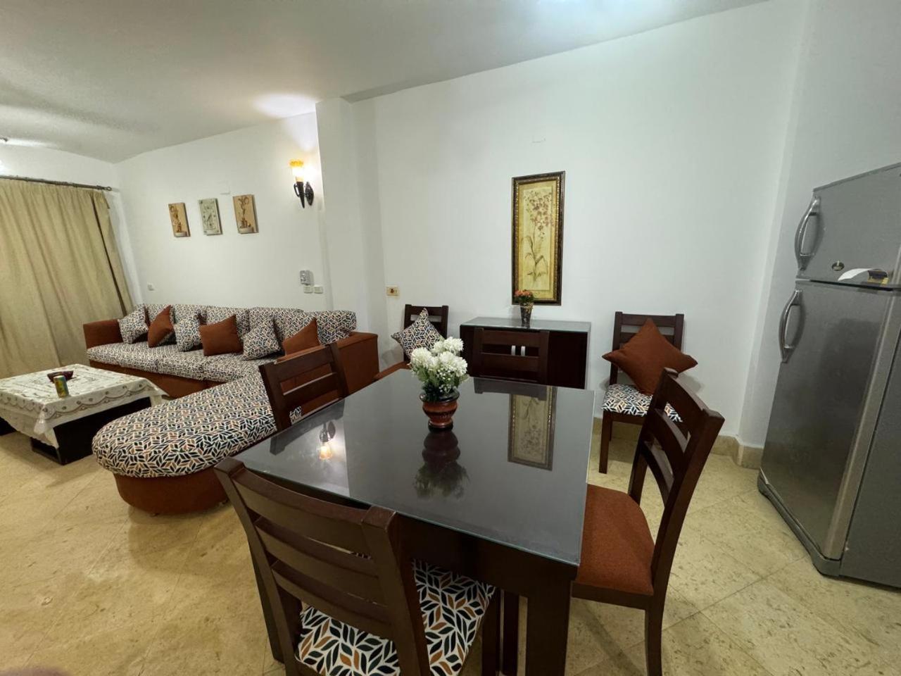 Brand New Renovated Cheerful 3-Bedroom Villa With 6 Pools Family Only- Perla Marina Kilo 85 El Alamein Exteriör bild